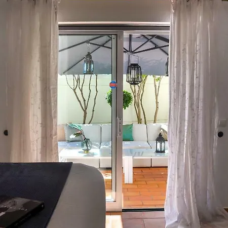 2br Townhouse, Next To Beach, Stunning Views, Pool